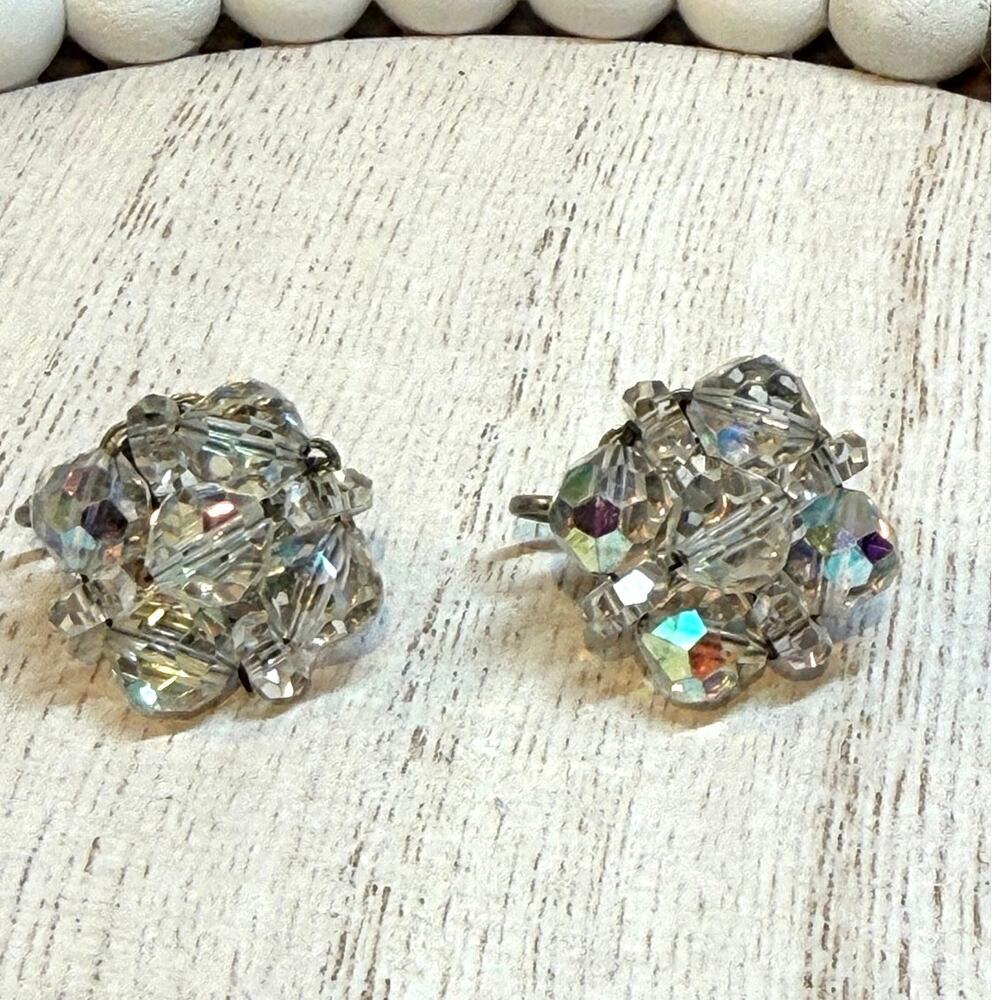 Vintage 40s Laguna Aurora Borealis Clip-On Earrings ✨